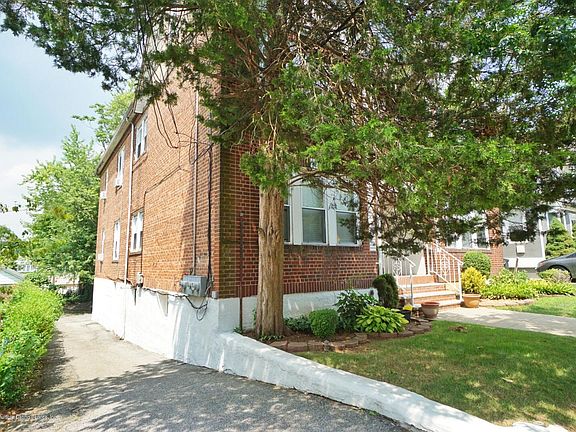 4th image of 149 Van Cortlandt Ave