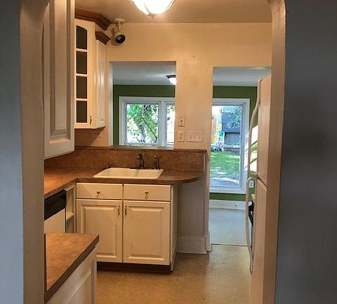 3rd image of 1922 Elmsmere Ave