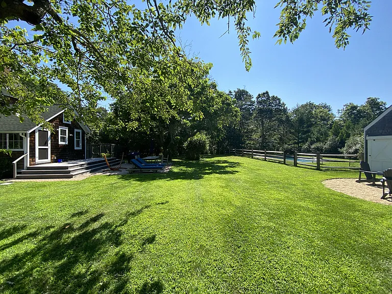 102 E Tiana Rd — Photo 29