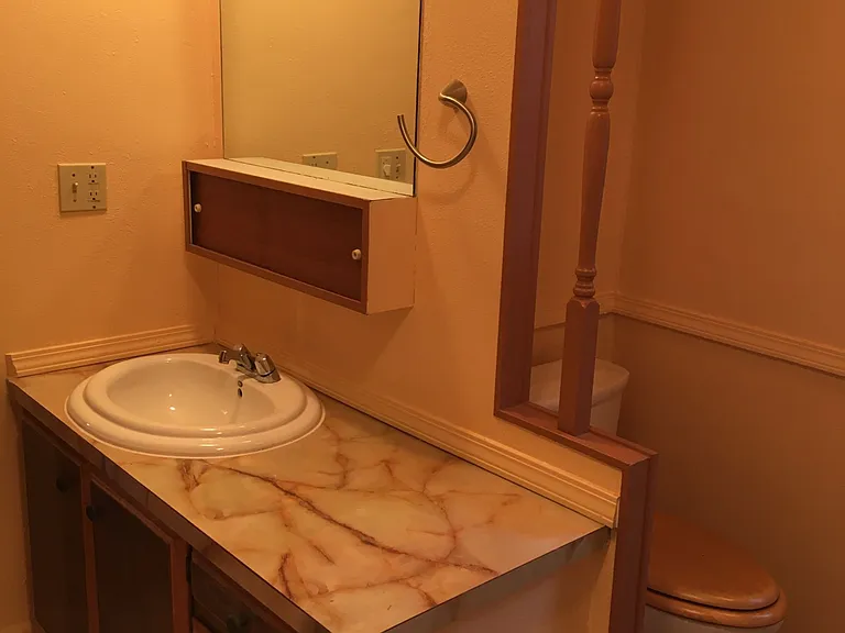 859 Vista Ct — Photo 15