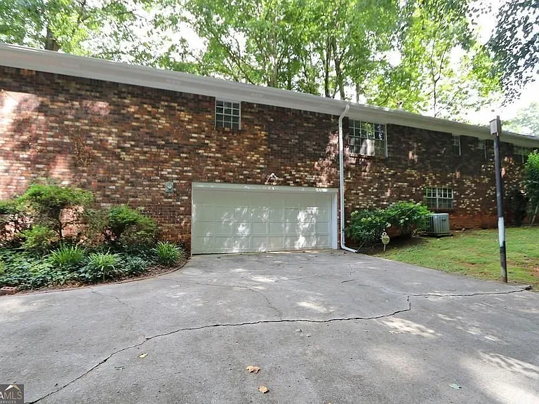 4215 Fawn Ln SE — Photo 23
