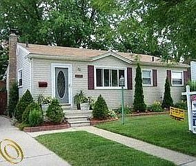 1st image of 32263 Parkwood St