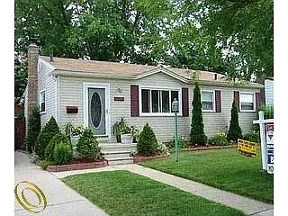 32263 Parkwood St photo 1