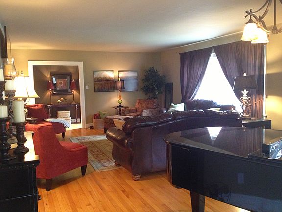 Living room/dining room