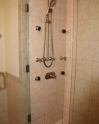 5th image of 29 Ashburn Ct Unit Z2