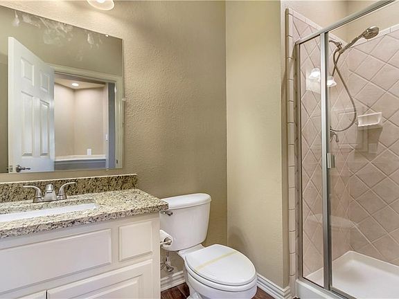 4th image of 1620 Thomas Ln