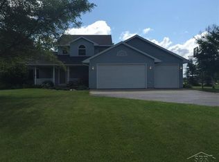 9275 S Beyer Rd, Birch Run, MI 48415