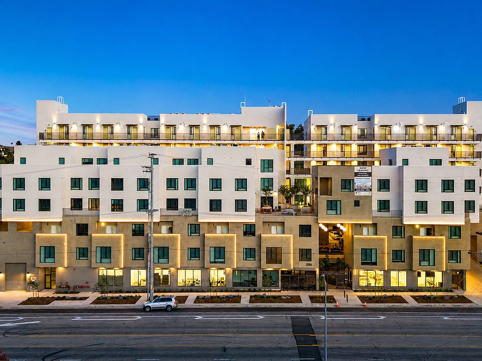 1st image of 23036 W Ventura Blvd #704