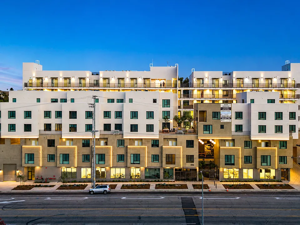 Woodlake Apartments
