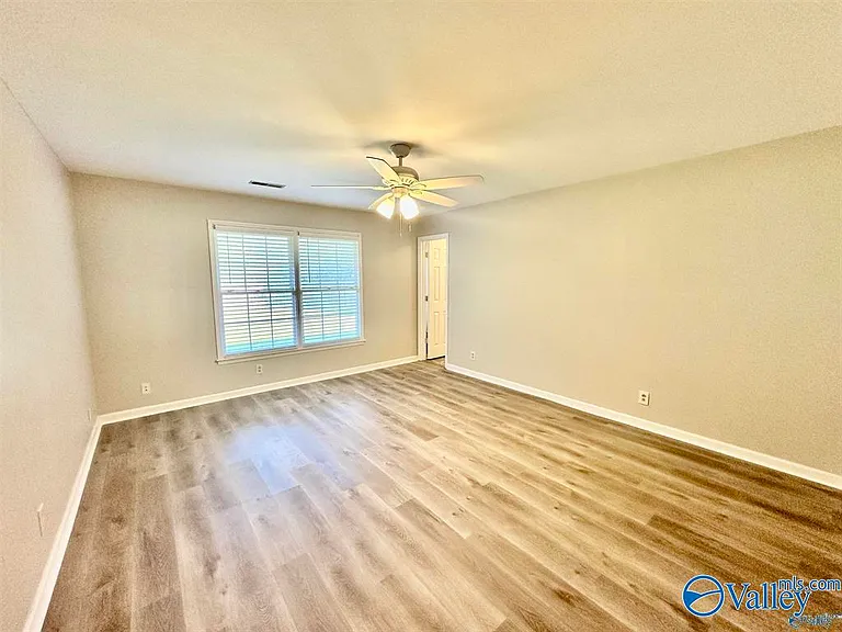 7520 Clubfield Dr SW — Photo 10