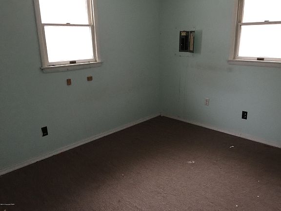5th image of 400 Plasencia Lakeview