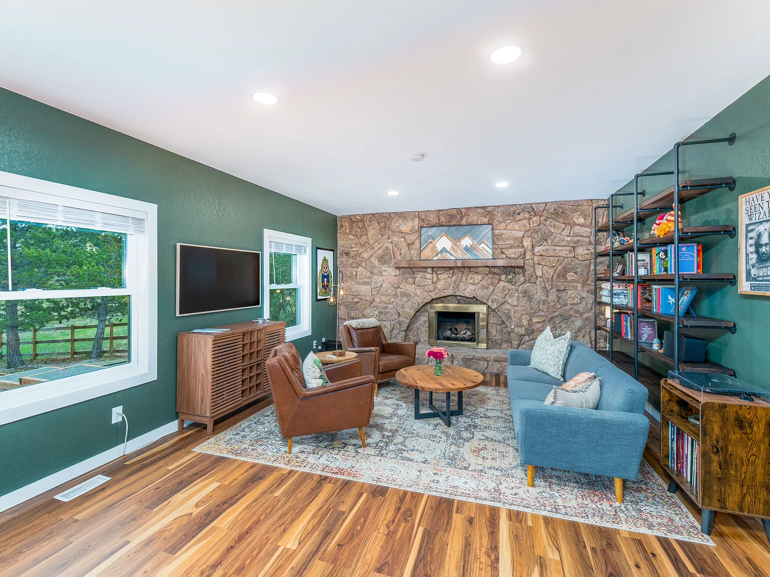 5 bed, 3743 sqft, $3,500 — Photo 3