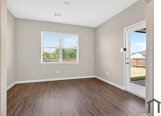 1420 Mackinac Dr — Photo 17