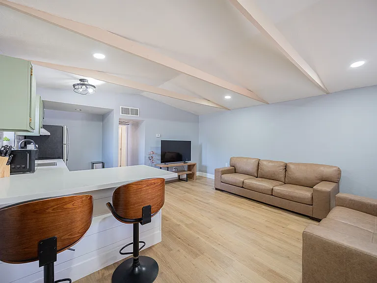 1221 E Highland Ave, Phoenix Az — Photo 8