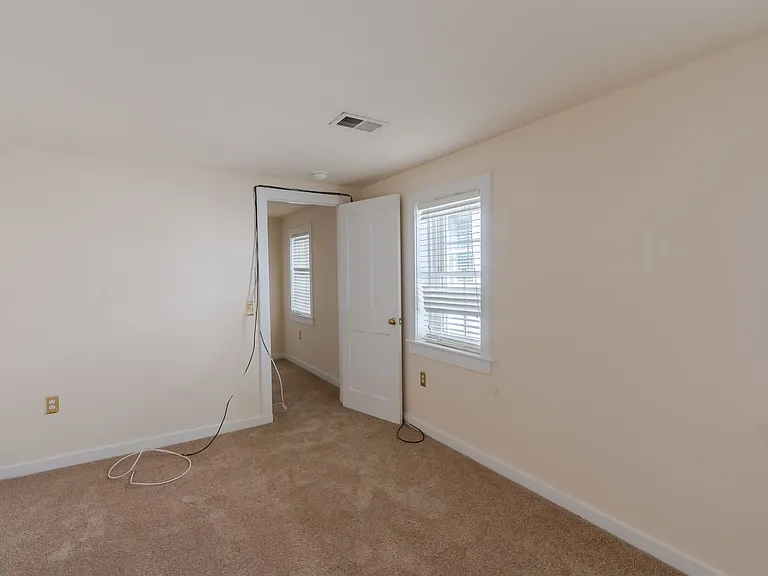 833 S Bond St — Photo 23