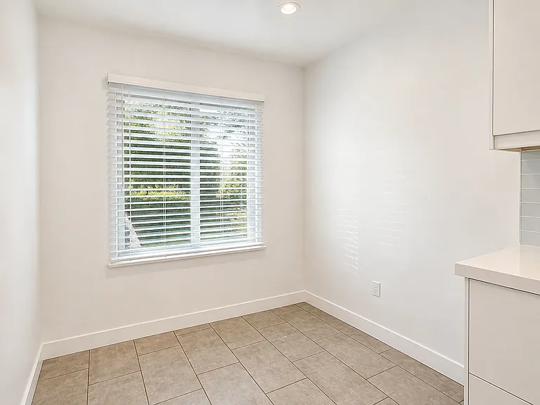 10946 Wagner St — Photo 12