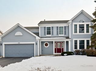 409 Yorkshire Ct, Grayslake, IL 60030