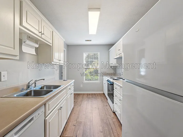 107 Stonington Ln SW — Photo 9