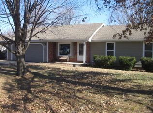 802 N 13th St, Ozark, MO 65721