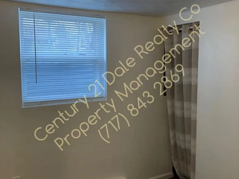 3086 Staunton Ave — Photo 8
