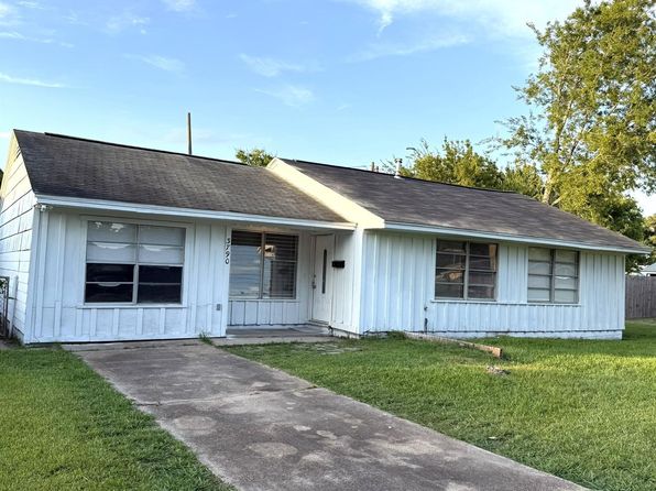 3790 Le Bleu St