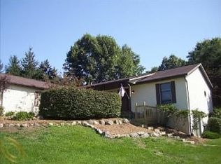 1835 Wixom Trl, Milford, MI