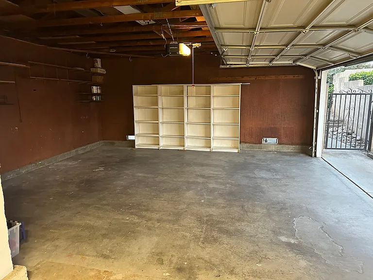 Garage w/ shelving