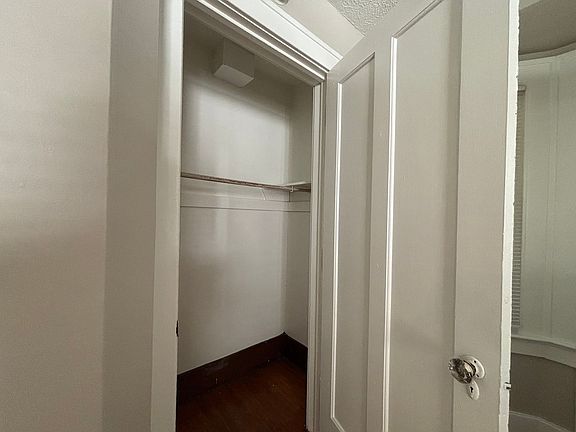 4th image of 450 Meigs St APT 5
