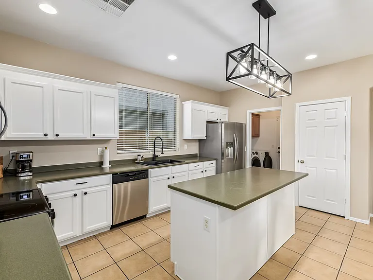 3143 S Southwind Dr — Photo 26