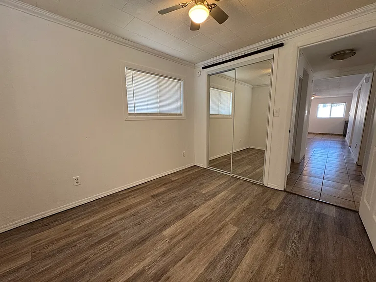 1421 Washington St S — Photo 13