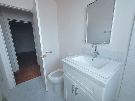5th image of 6326 Coldwater Canyon Ave #18