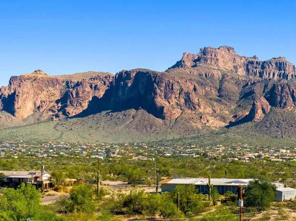 126 S HILTON Road, Apache Junction, AZ 85119