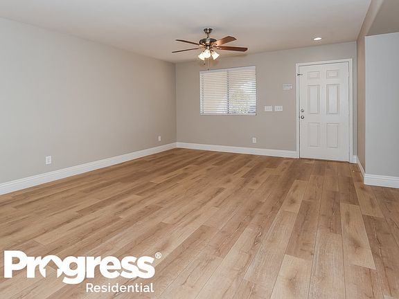 5th image of 10511 Corte Sierra St