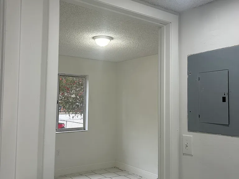 10765 SW 4th St #5 — Photo 9