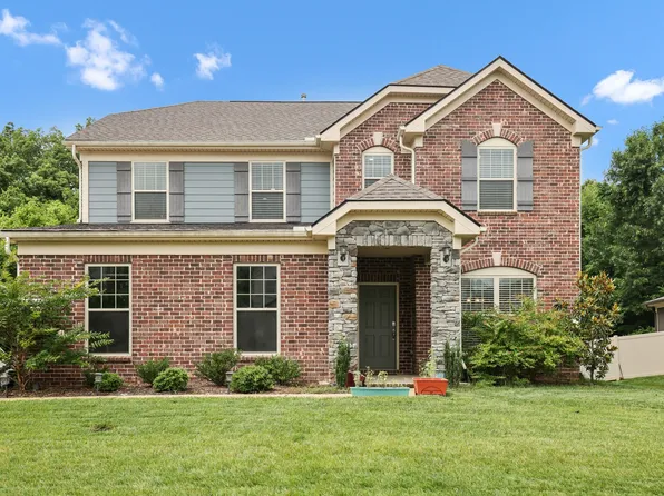 148 Macy Dr, Hendersonville, TN 37075