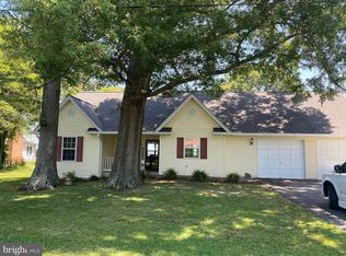 18976 Wicomico River Dr, Cobb Island, MD 20625