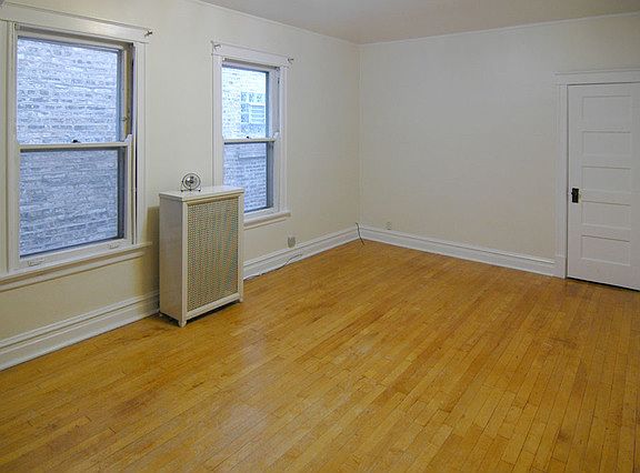 5th image of 3228 W Warner Ave #1