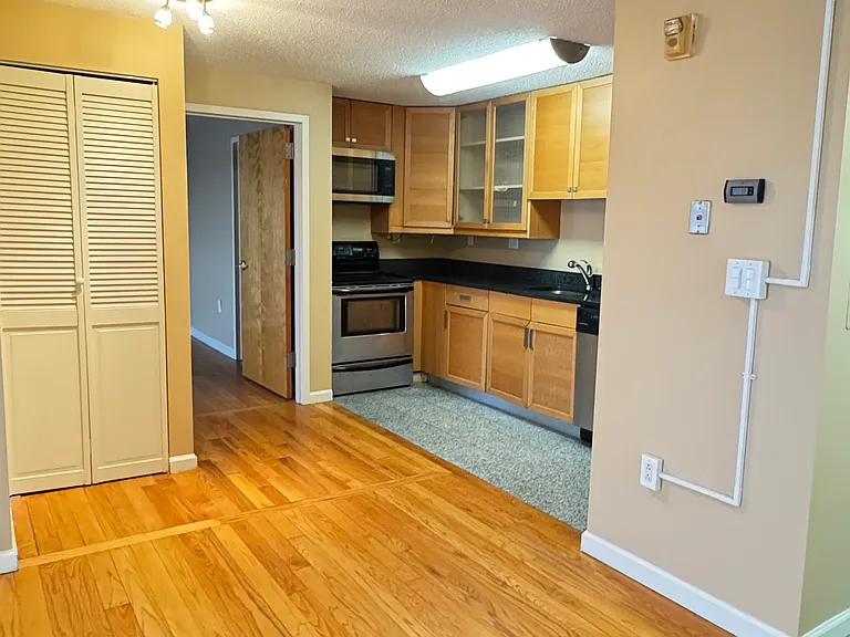 184 Pequot Ave #304 — Photo 5