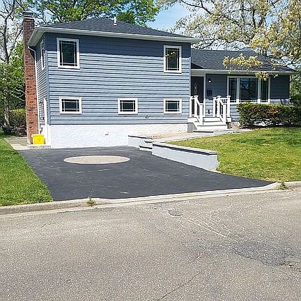 3rd image of 110 East Dr