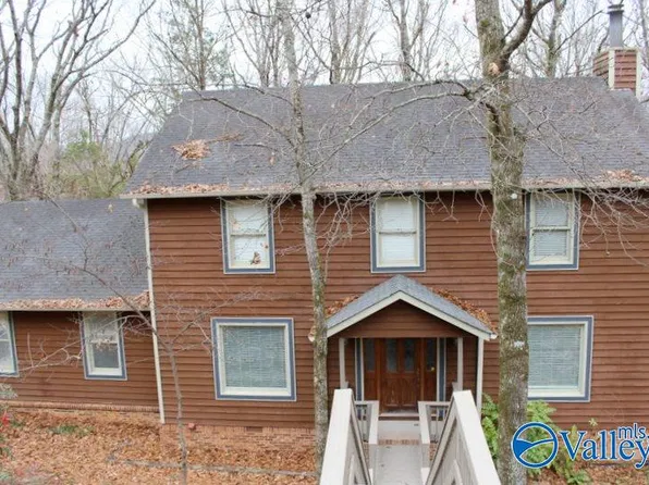 10009 Bayreuth Dr SE, Huntsville, AL 35803