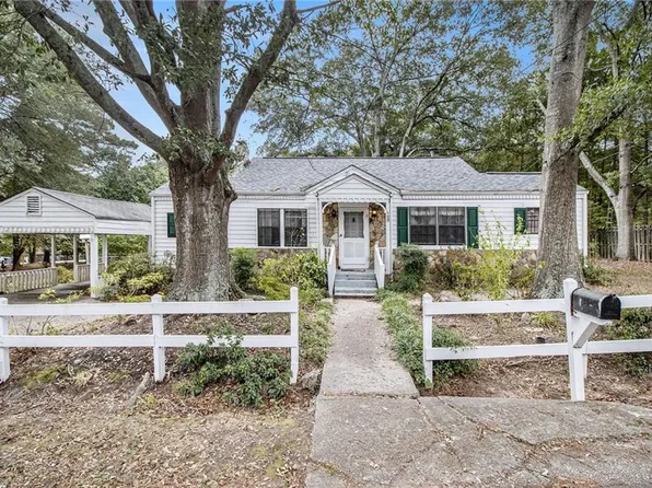 109 Spring St, Stockbridge, GA 30281