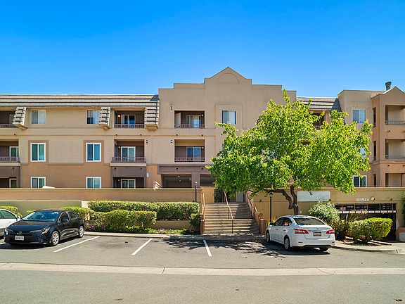 2nd image of 3440 Lebon Dr APT 4110