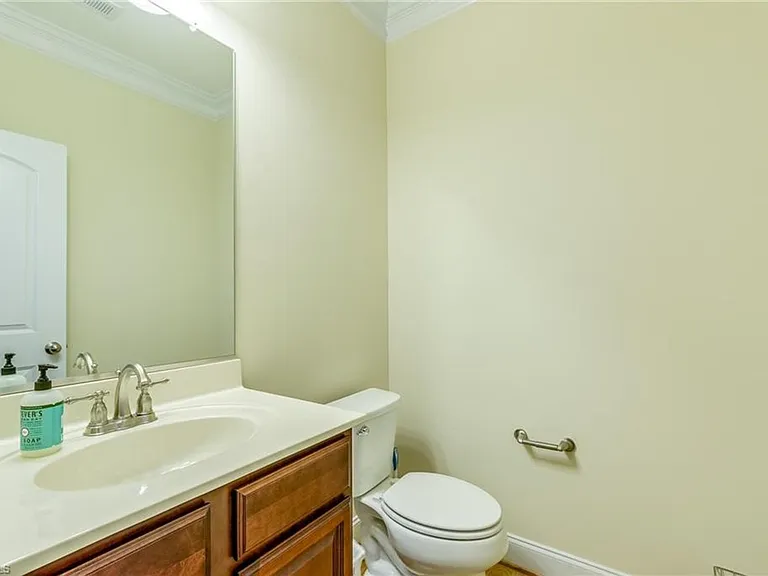 1135 Heritage Path Ln — Photo 12