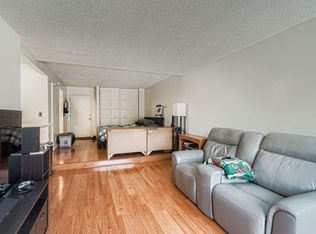 1601 N Innsbruck Dr #250NE, Minneapolis, MN 55432