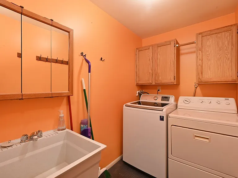 5008 Puget Blvd SW — Photo 20