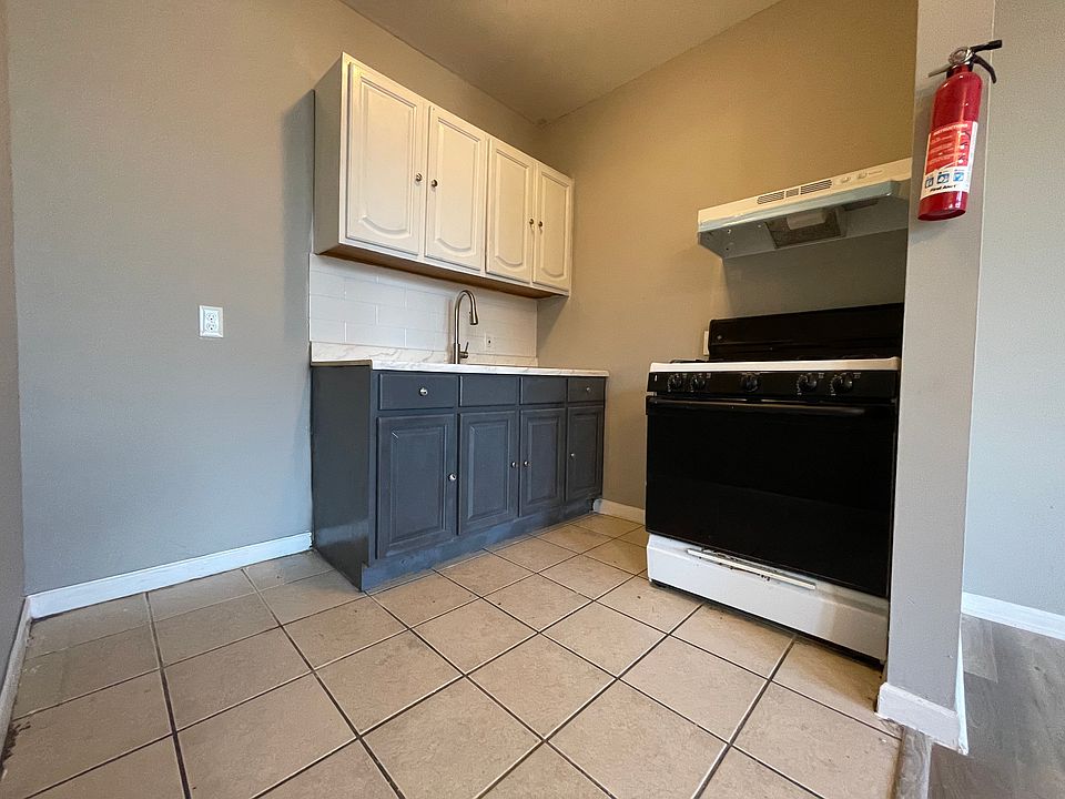 1st image of 526 Central Ave #32E