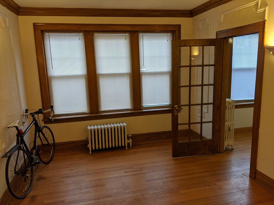 2nd image of 2316 W Sunnyside Ave #2J