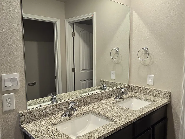 2614 Excelsior Blvd — Photo 16