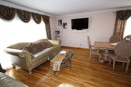 2nd image of 205 Barlow Dr S