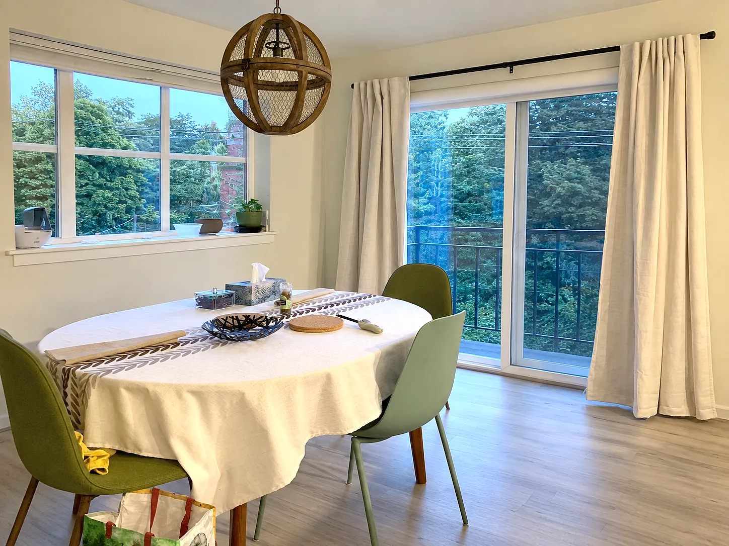 2 bed, 878 sqft, $2,650 — Photo 3